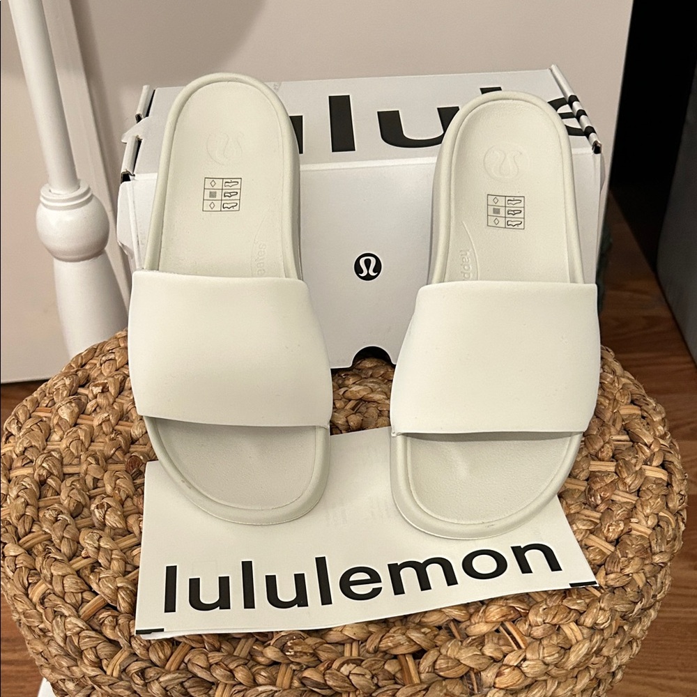 NIB lululemon W RestFeel Bone color Slide Sandals SZ 7